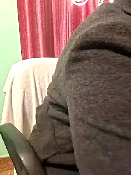 Snapshot of N-Natasha chatting on January 9, 10:52 am N-Natasha online show from January 9, 10:52 am