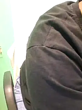 Snapshot of N-Natasha chatting on February 4, 1:34 am N-Natasha online show from February 4, 1:34 am