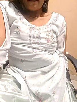 Snapshot of N-Natasha chatting on February 21, 2:50 am N-Natasha online show from February 21, 2:50 am