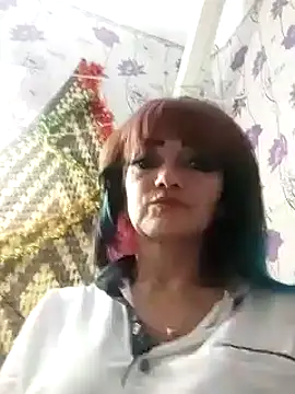 Snapshot of SweetLeila40 chatting on December 24, 10:28 pm SweetLeila40 online show from December 24, 10:28 pm