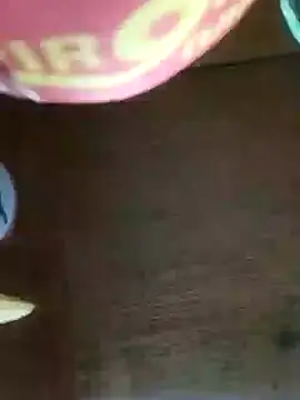 Snapshot of SweetLeila40 chatting on December 26, 8:50 am SweetLeila40 online show from December 26, 8:50 am