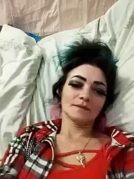 Snapshot of SweetLeila40 chatting on January 7, 1:17 am SweetLeila40 online show from January 7, 1:17 am