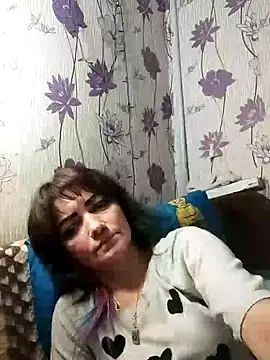 Snapshot of SweetLeila40 chatting on January 22, 8:06 pm SweetLeila40 online show from January 22, 8:06 pm