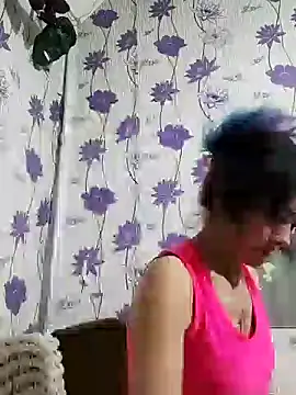 Snapshot of SweetLeila40 chatting on February 10, 8:10 pm SweetLeila40 online show from February 10, 8:10 pm