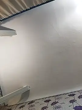 Snapshot of SweetLeila40 chatting on February 21, 9:11 pm SweetLeila40 online show from February 21, 9:11 pm