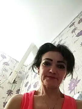 Snapshot of SweetLeila40 chatting on March 1, 9:59 pm SweetLeila40 online show from March 1, 9:59 pm