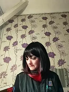 Snapshot of SweetLeila40 chatting on March 7, 5:17 pm SweetLeila40 online show from March 7, 5:17 pm