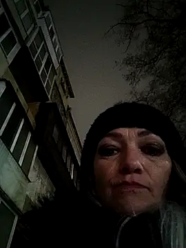 Snapshot of SweetLeila40 chatting on November 4, 6:18 pm SweetLeila40 online show from November 4, 6:18 pm