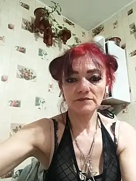 SweetLeila40 online show from April 4, 9:34 pm