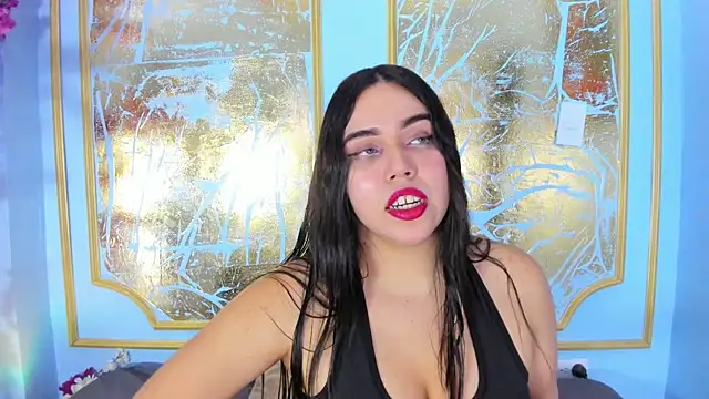 melaniecooperr online show from January 19, 3:32 am