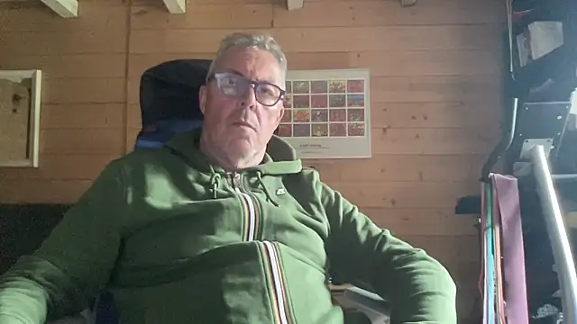 Snapshot of lelohop chatting on May 6, 10:31 am lelohop online show from May 6, 10:31 am