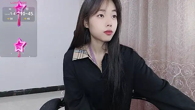 Snapshot of Lvy--v chatting on January 25, 10:28 pm Lvy--v online show from January 25, 10:28 pm