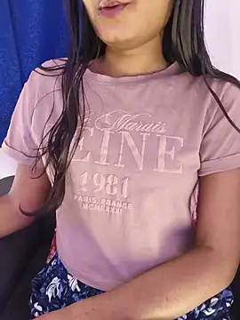 Snapshot of yhona_darling chatting on May 28, 1:30 pm yhona darling online show from May 28, 1:30 pm