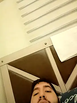 31cektirenbatuu online show from February 21, 10:15 pm