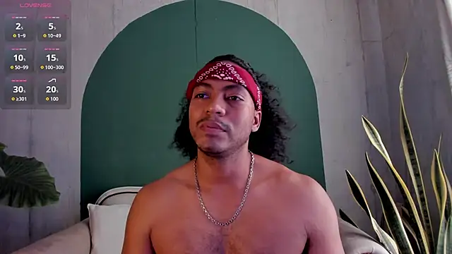 noah jones   online show from November 27, 4:20 pm