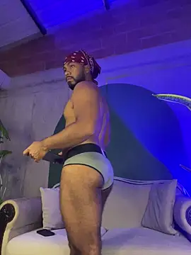 noah jones   online show from February 2, 10:36 am