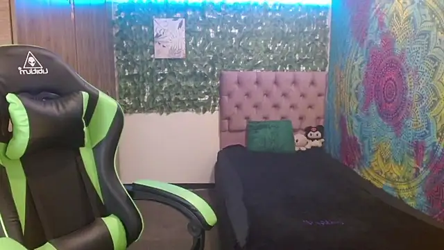 BurningVenus12 online show from April 18, 12:25 am