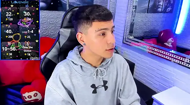 salvadorgomezx online show from December 9, 1:18 am