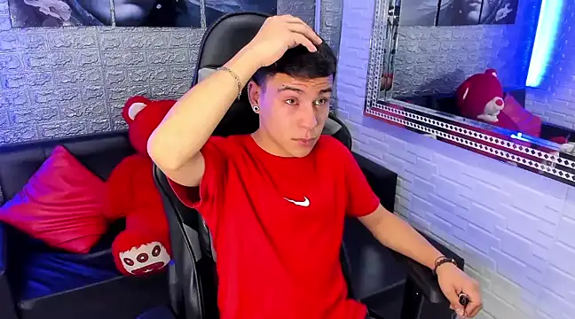 salvadorgomezx online show from January 10, 8:04 pm