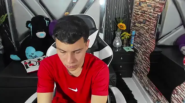 salvadorgomezx online show from January 21, 2:59 pm