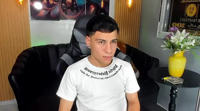 salvadorgomezx online show from January 23, 12:14 am