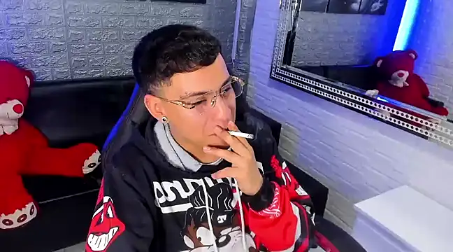 salvadorgomezx online show from February 7, 3:34 am