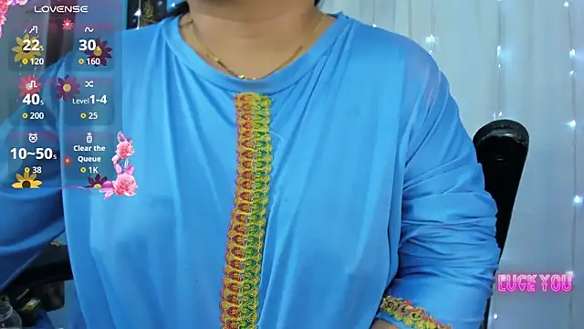 Snapshot of Falak-Yasin chatting on April 24, 11:45 am Falak-Yasin online show from April 24, 11:45 am