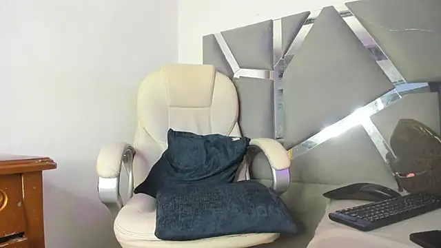 Arii xxx online show from February 11, 10:50 pm