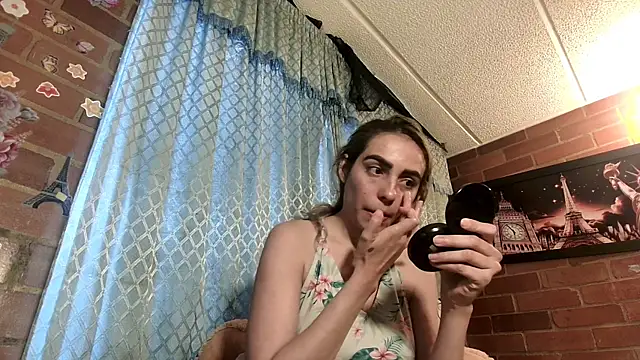 Snapshot of ValeriaLacrozee chatting on February 18, 2:57 pm ValeriaLacrozee online show from February 18, 2:57 pm