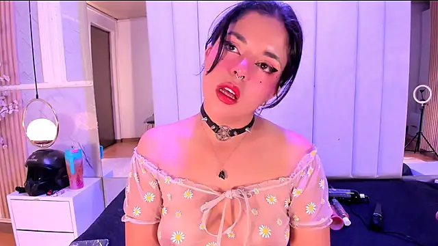 ivannabellini online show from March 6, 2:13 pm