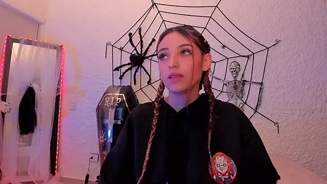 sofiarouge online show from October 23, 7:51 am