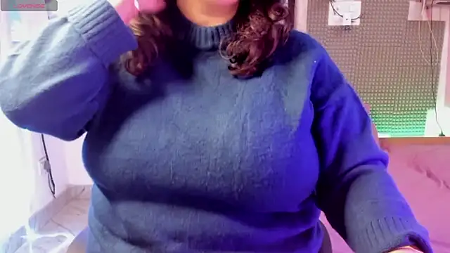 Snapshot of Gulabi_Queen chatting on December 5, 5:06 pm Gulabi Queen online show from December 5, 5:06 pm