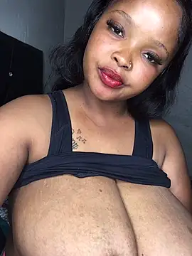 Snapshot of pinky_promicee chatting on December 29, 5:01 pm pinky promicee online show from December 29, 5:01 pm