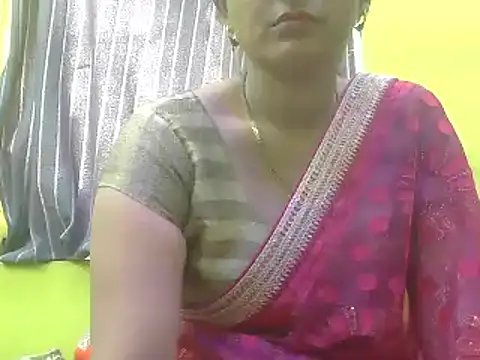 CUTYHINA 001 online show from December 14, 4:23 am