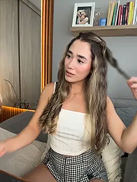 Snapshot of FridaKlein chatting on February 26, 9:36 pm FridaKlein online show from February 26, 9:36 pm