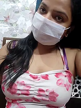 Snapshot of Myloveurvi chatting on April 27, 10:24 am Myloveurvi online show from April 27, 10:24 am