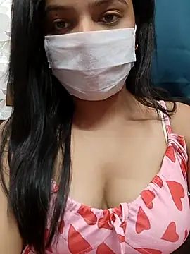 Snapshot of Myloveurvi chatting on May 1, 10:31 am Myloveurvi online show from May 1, 10:31 am