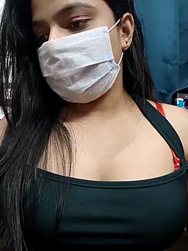 Snapshot of Myloveurvi chatting on May 25, 7:20 pm Myloveurvi online show from May 25, 7:20 pm