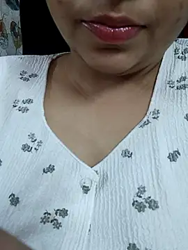 Snapshot of Myloveurvi chatting on July 8, 3:05 pm Myloveurvi online show from July 8, 3:05 pm