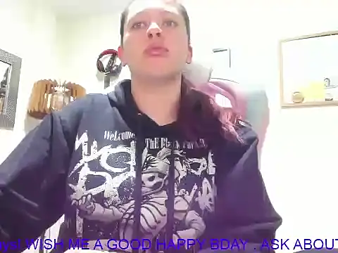 Snapshot of GoddessJessica_roger chatting on July 11, 5:43 am GoddessJessica roger online show from July 11, 5:43 am