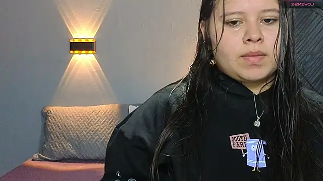 Laia and Aloby online show from February 17, 10:05 pm