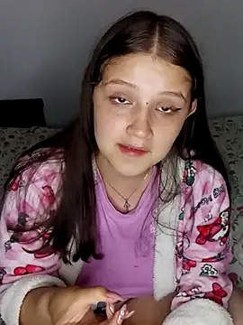 Krysstal tay online show from March 3, 10:31 pm