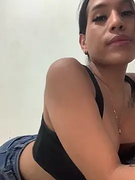 Emiily Miller online show from January 24, 11:02 pm