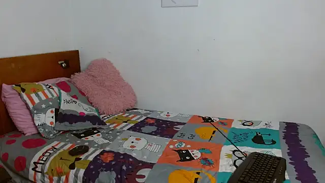 TylaRoggers online show from March 20, 12:19 am