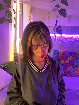 Snapshot of Kitty_arts chatting on February 2, 2:06 am Kitty arts online show from February 2, 2:06 am