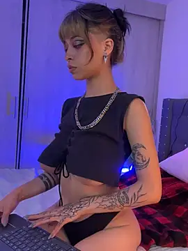 Snapshot of Kitty_arts chatting on March 9, 9:14 pm Kitty arts online show from March 9, 9:14 pm