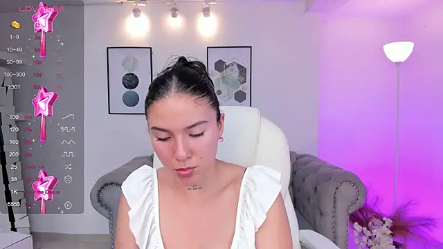 kendaall jenner  online show from December 21, 3:36 am