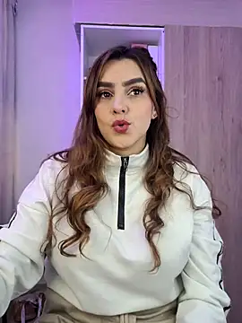 Snapshot of Lu_perez chatting on May 29, 12:58 pm Lu perez online show from May 29, 12:58 pm