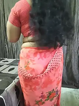 Snapshot of bhuvana555 chatting on June 13, 5:44 pm bhuvana555 online show from June 13, 5:44 pm