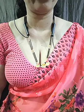 Snapshot of bhuvana555 chatting on June 20, 5:27 pm bhuvana555 online show from June 20, 5:27 pm